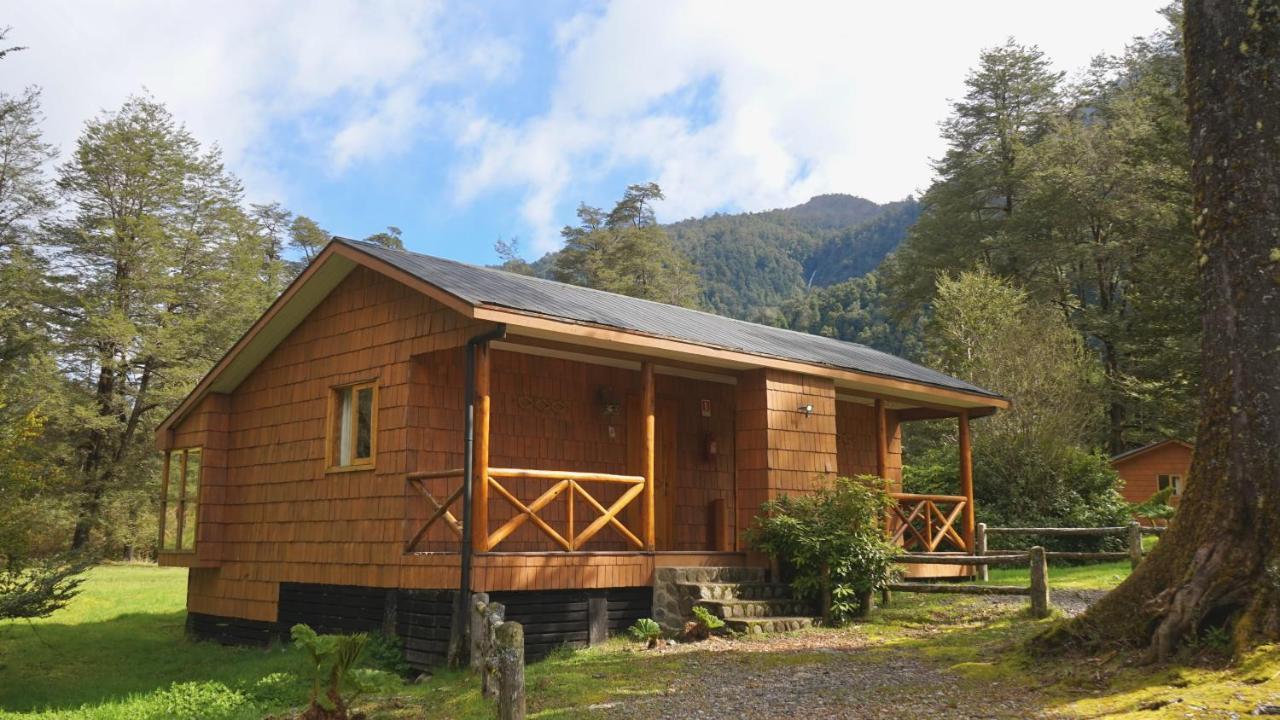 El Pangue Lodge Puerto Puyuguapi Exteriör bild
