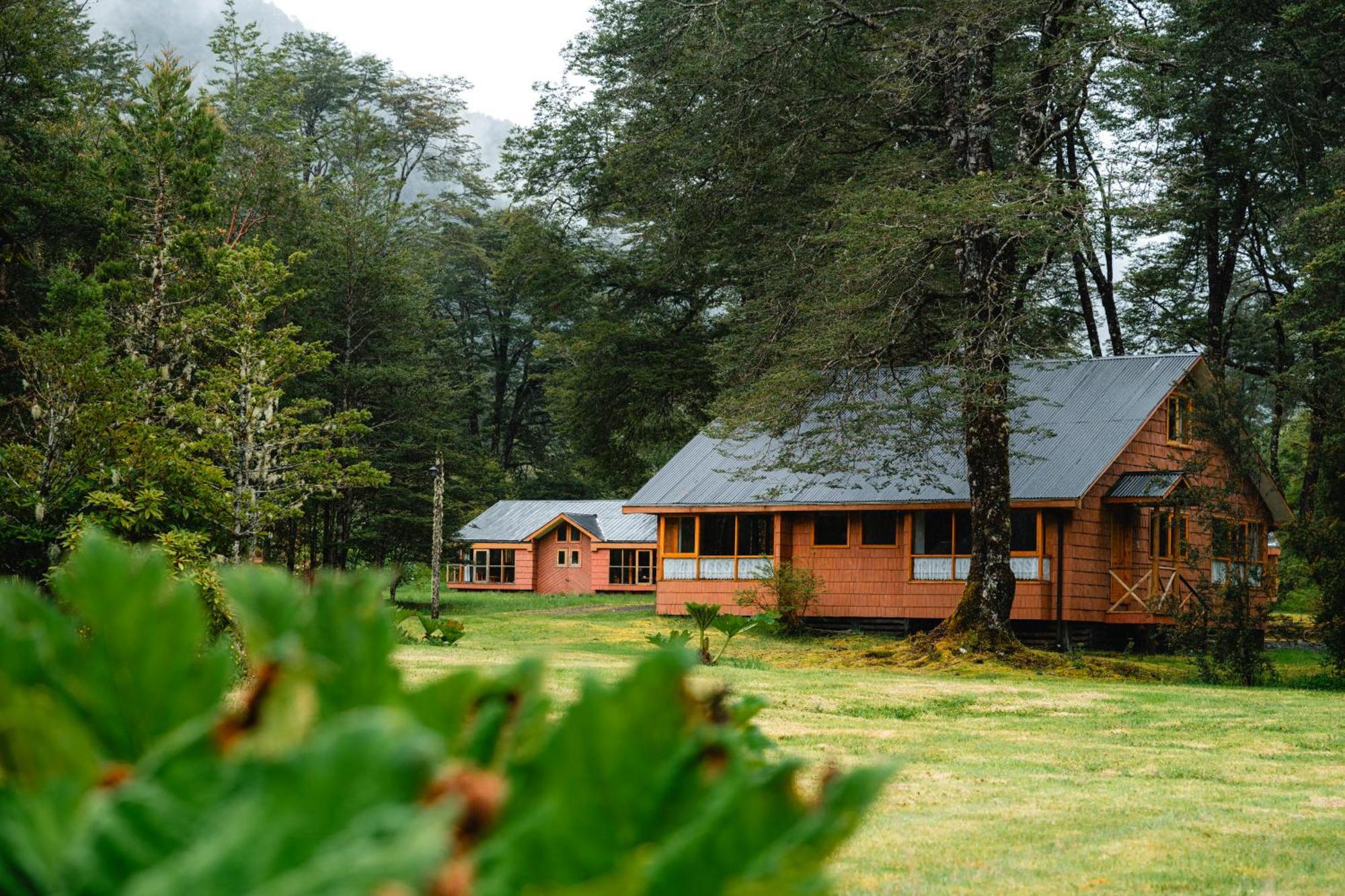 El Pangue Lodge Puerto Puyuguapi Exteriör bild