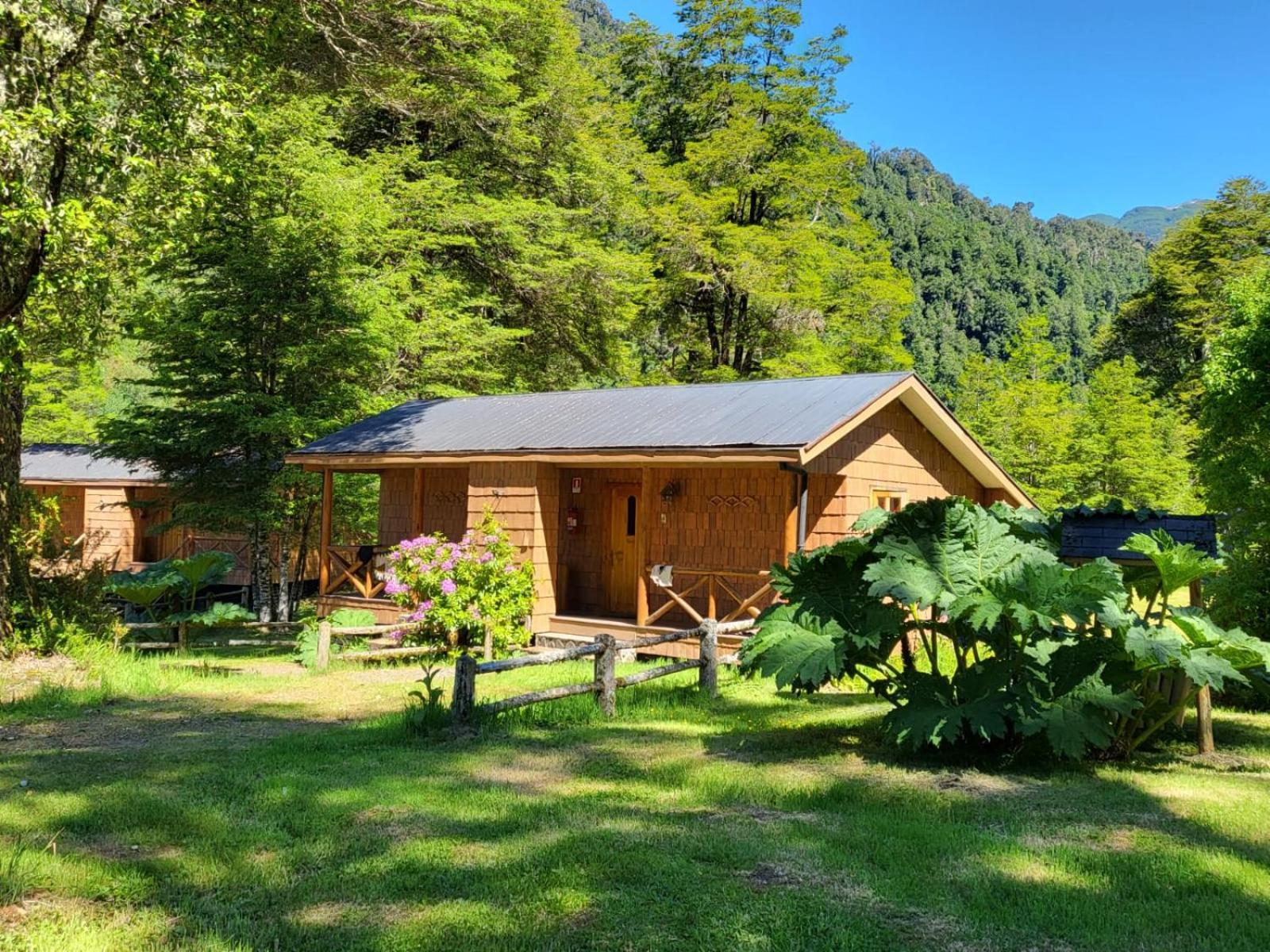 El Pangue Lodge Puerto Puyuguapi Exteriör bild