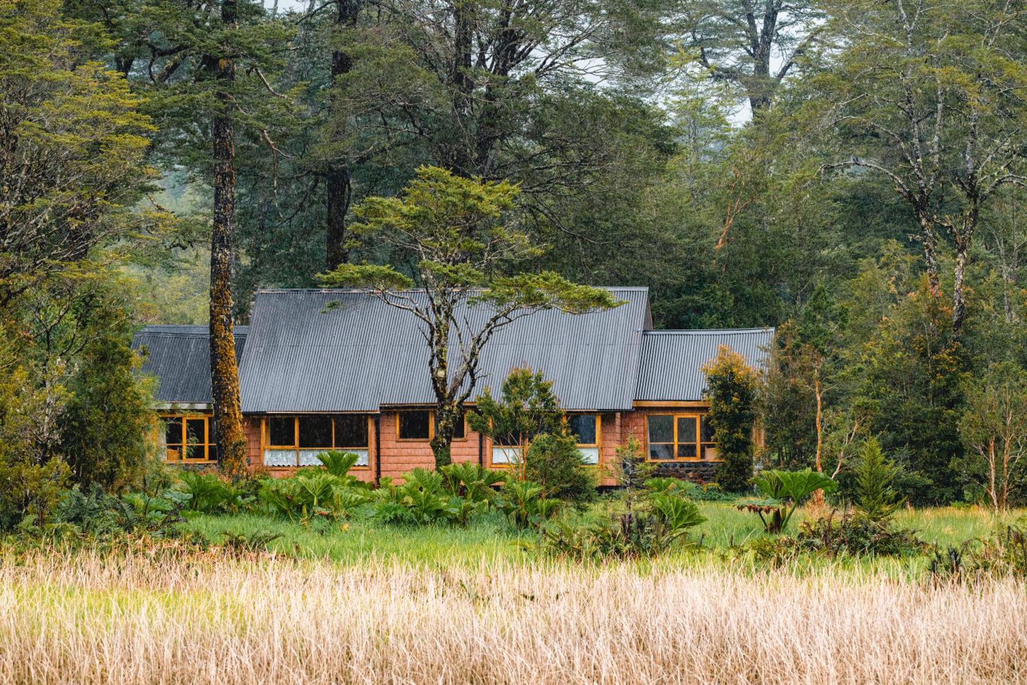 El Pangue Lodge Puerto Puyuguapi Exteriör bild